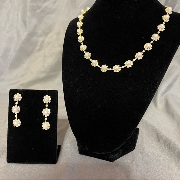 Prom/Special Occasion Necklace and Earrings, Gold with Pearl and Rhinestones - Picture 3 of 15